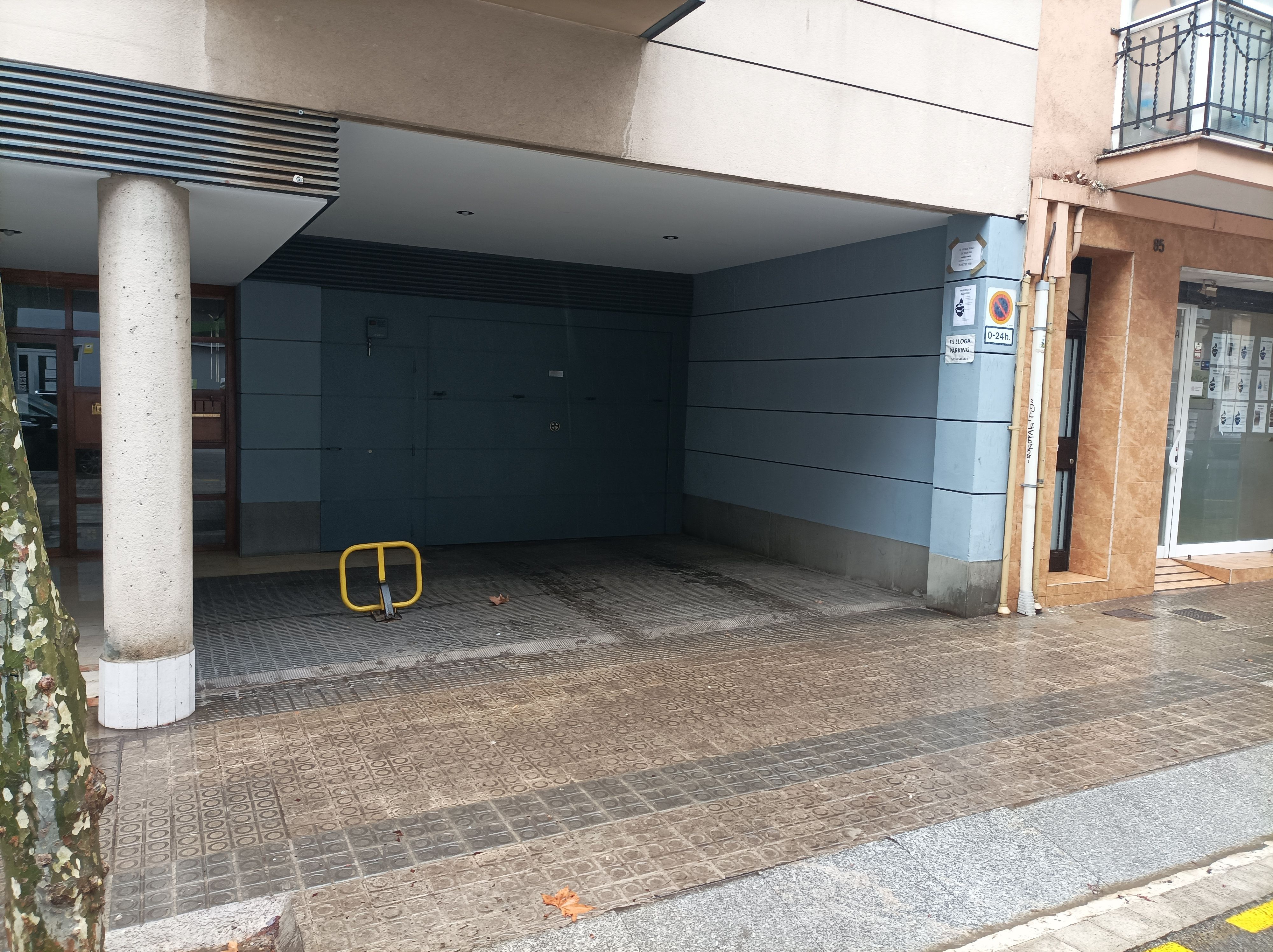 Garatge de lloguer a Carrer dels Comtes de Bell-Lloc, 81, Sants