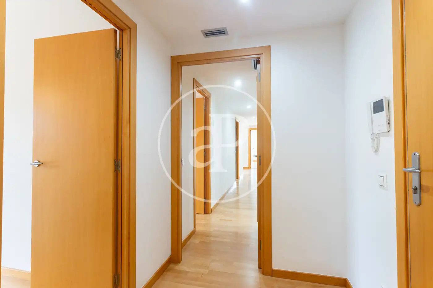 Wohnung zur Miete in Mataró mit Klimaanlage, Heizung und Terrasse