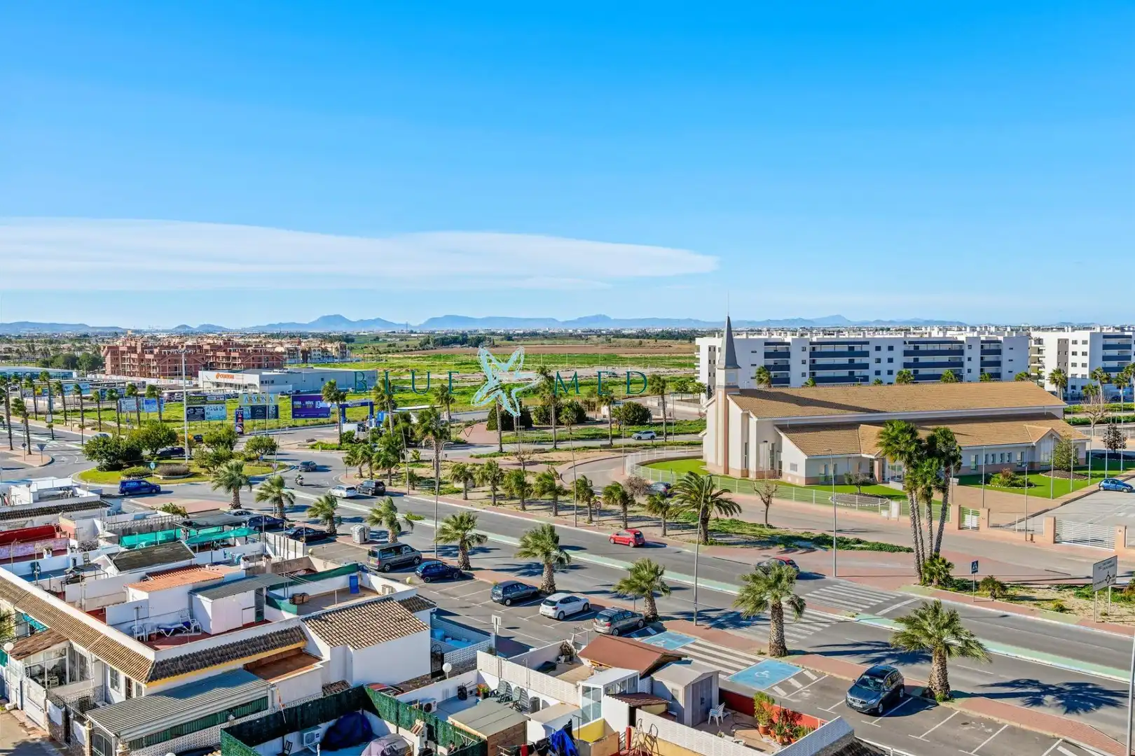 Vista exterior de Apartament en venda en Los Alcázares amb Aire condicionat, Terrassa i Moblat
