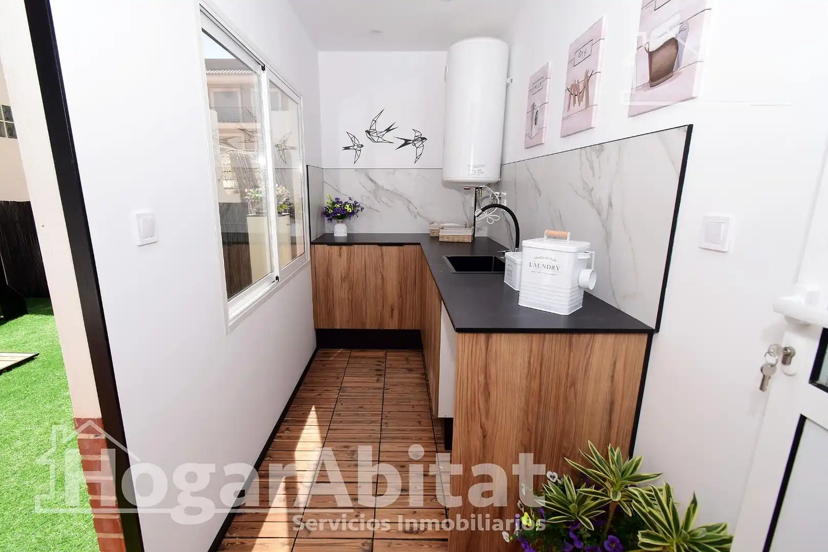 Kitchen of Attic for sale in Picassent  with Parquet flooring, Terrace and Furnished