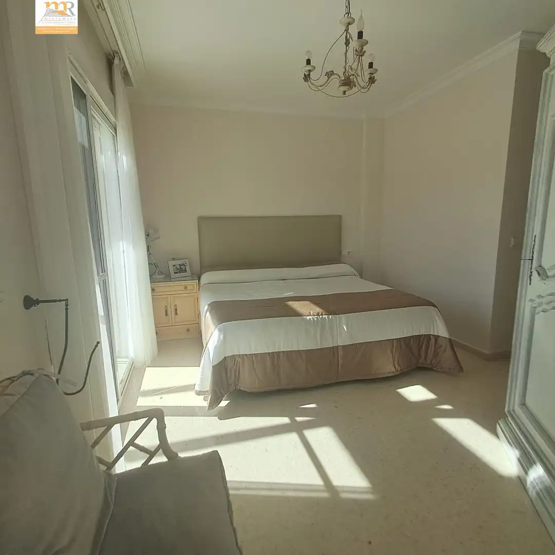 Bedroom of Attic for sale in Estepona