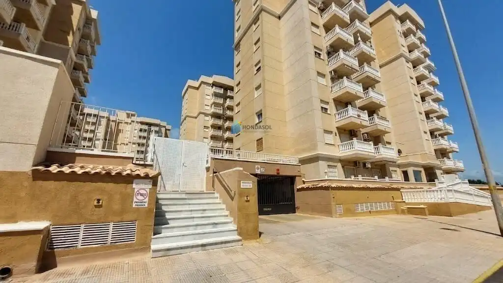 Vista exterior de Apartamento en venta en Cartagena con Aire acondicionado, Terraza y Amueblado