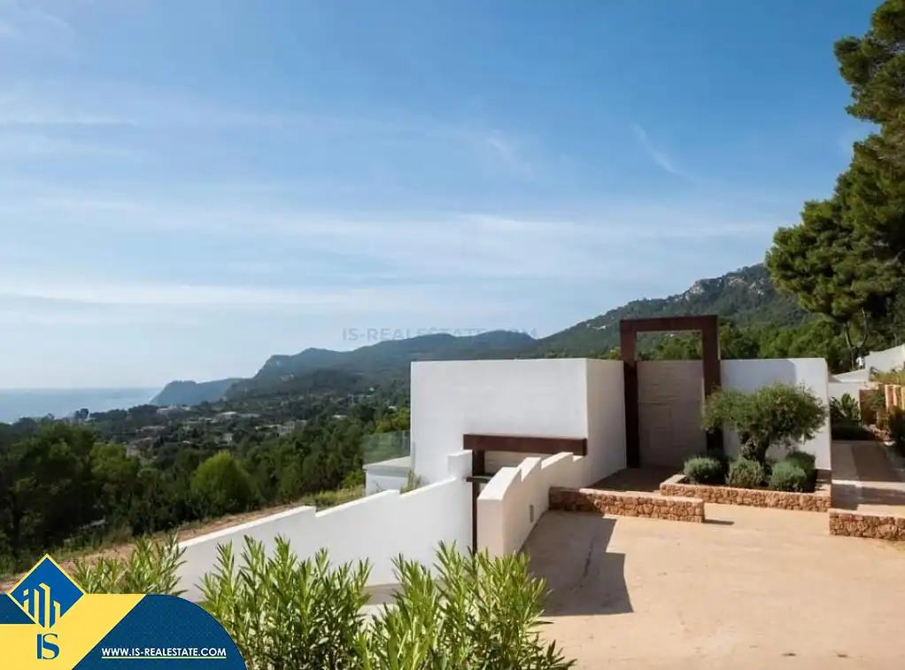Xalet amb piscina en venda a Es Cubells