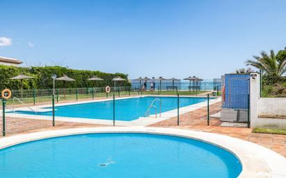 Piscina de Àtic en venda en Estepona amb Piscina comunitària