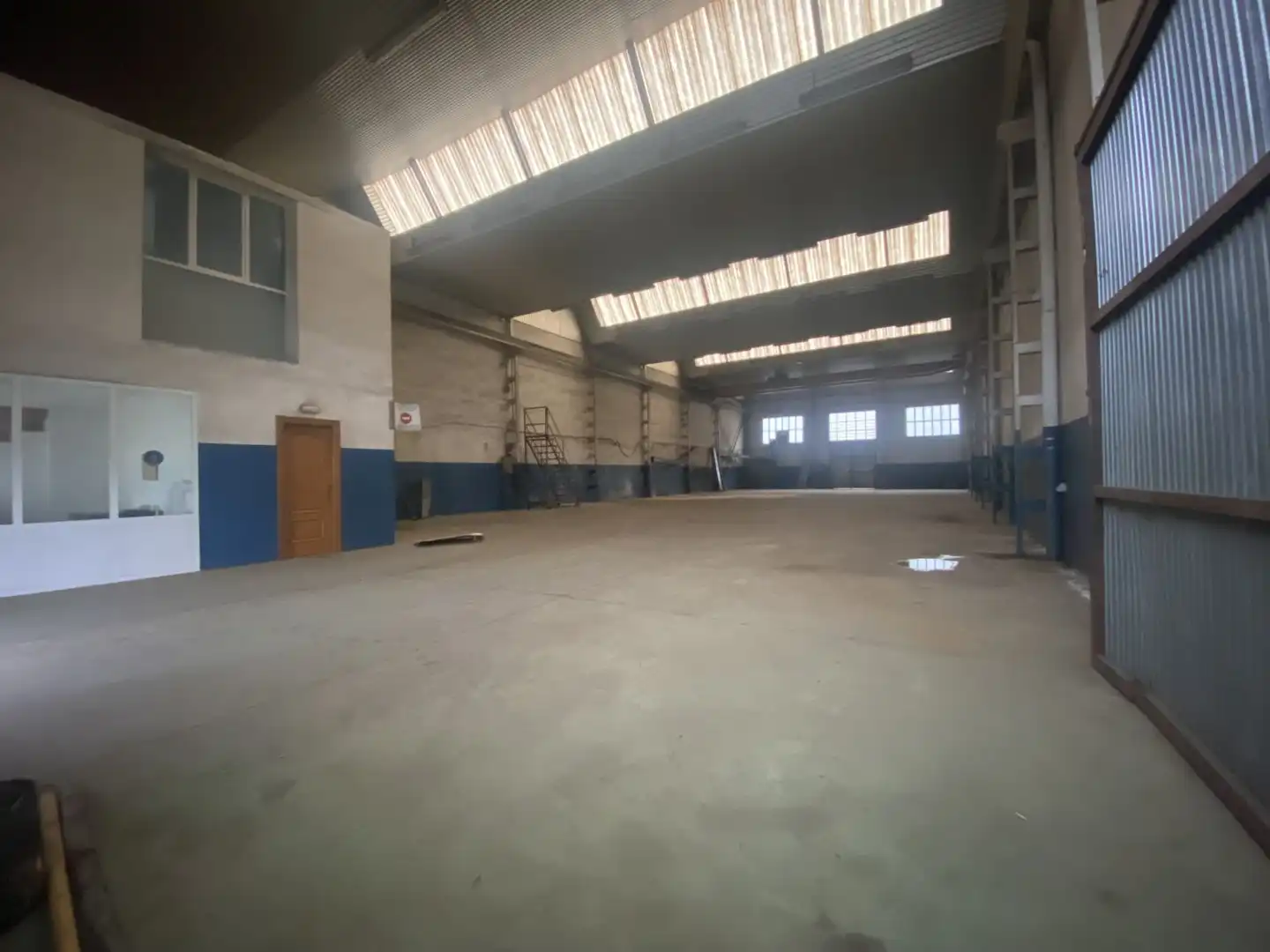 Nau industrial de lloguer a La Industria - Polígono San Lázaro