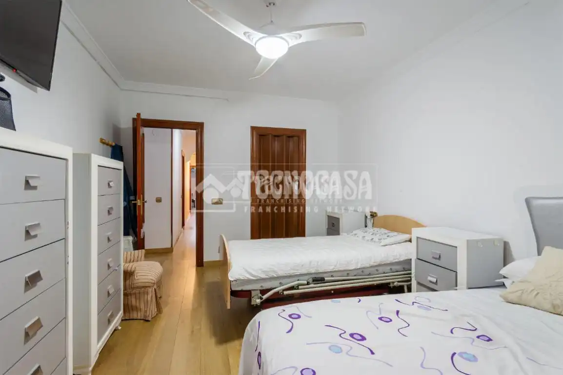 Habitación de Piso en venta en Vélez-Málaga con Aire acondicionado, Calefacción y Balcón