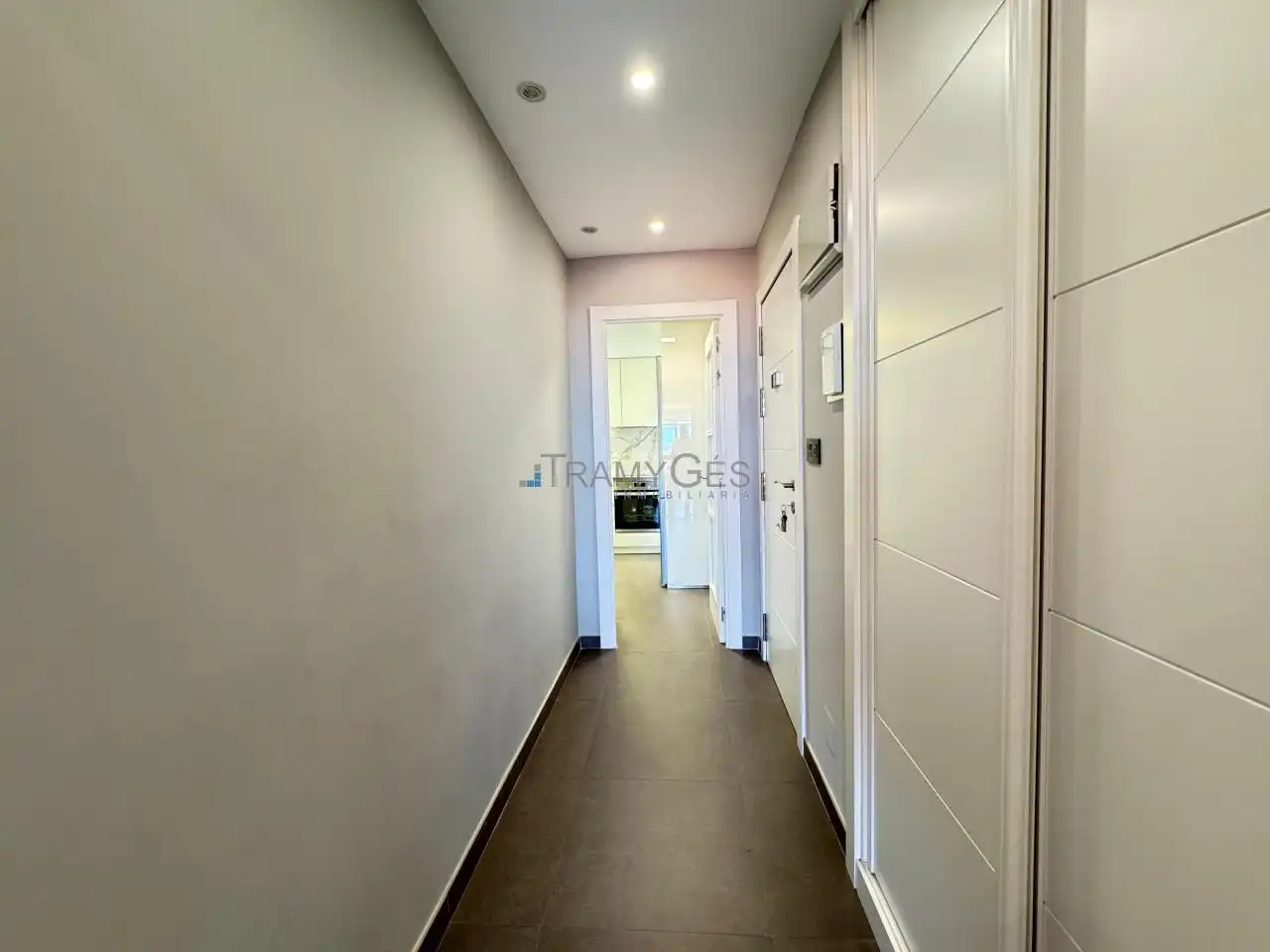 Piso en venta en Vigo  con Calefacción, Terraza y Trastero