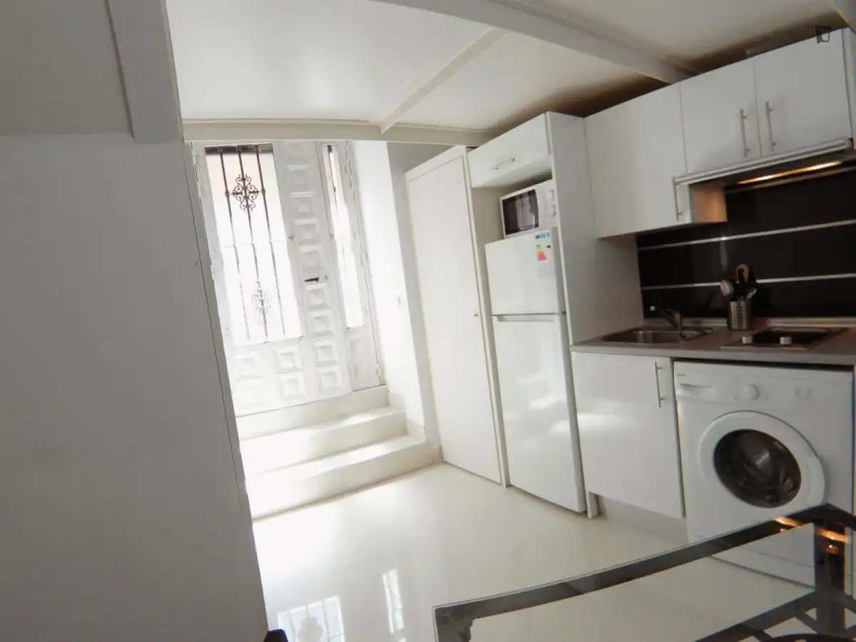 Study for rent in Bellas Vistas