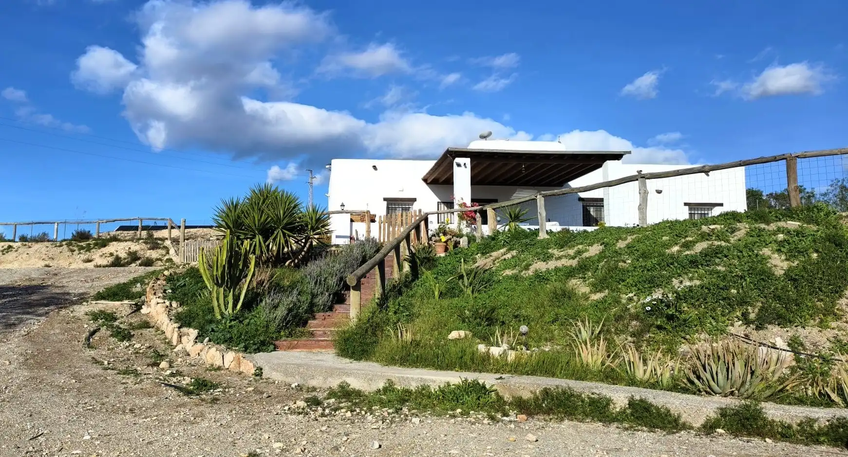 Vista exterior de Casa o xalet en venda en Pechina amb Aire condicionat, Jardí privat i Terrassa