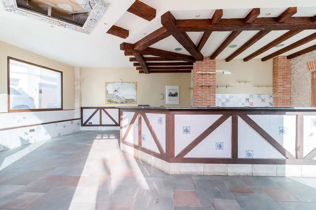 Business premises for sale in C/ Noliva, imagen 6