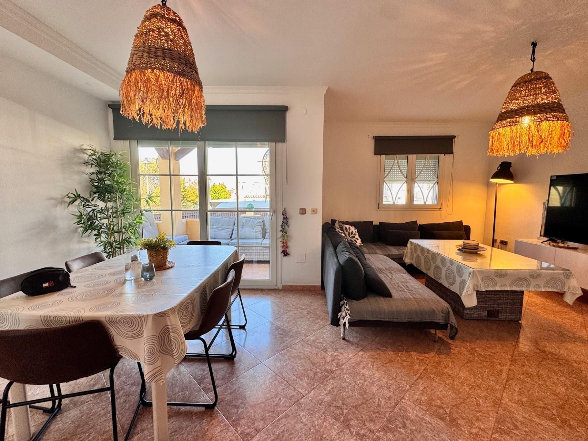 Comedor de Casa adosada en venta en Alhaurín de la Torre con Aire acondicionado, Jardín privado y Terraza