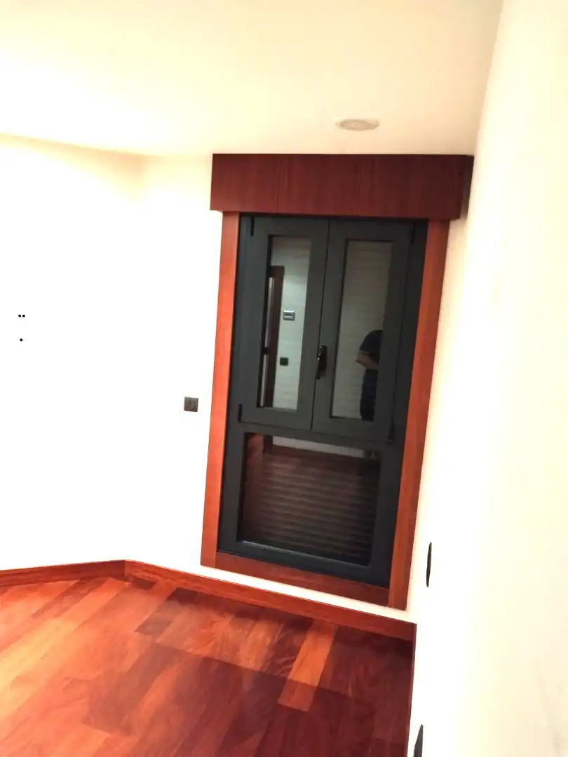 Flat for rent in Vigo   with Parquet flooring