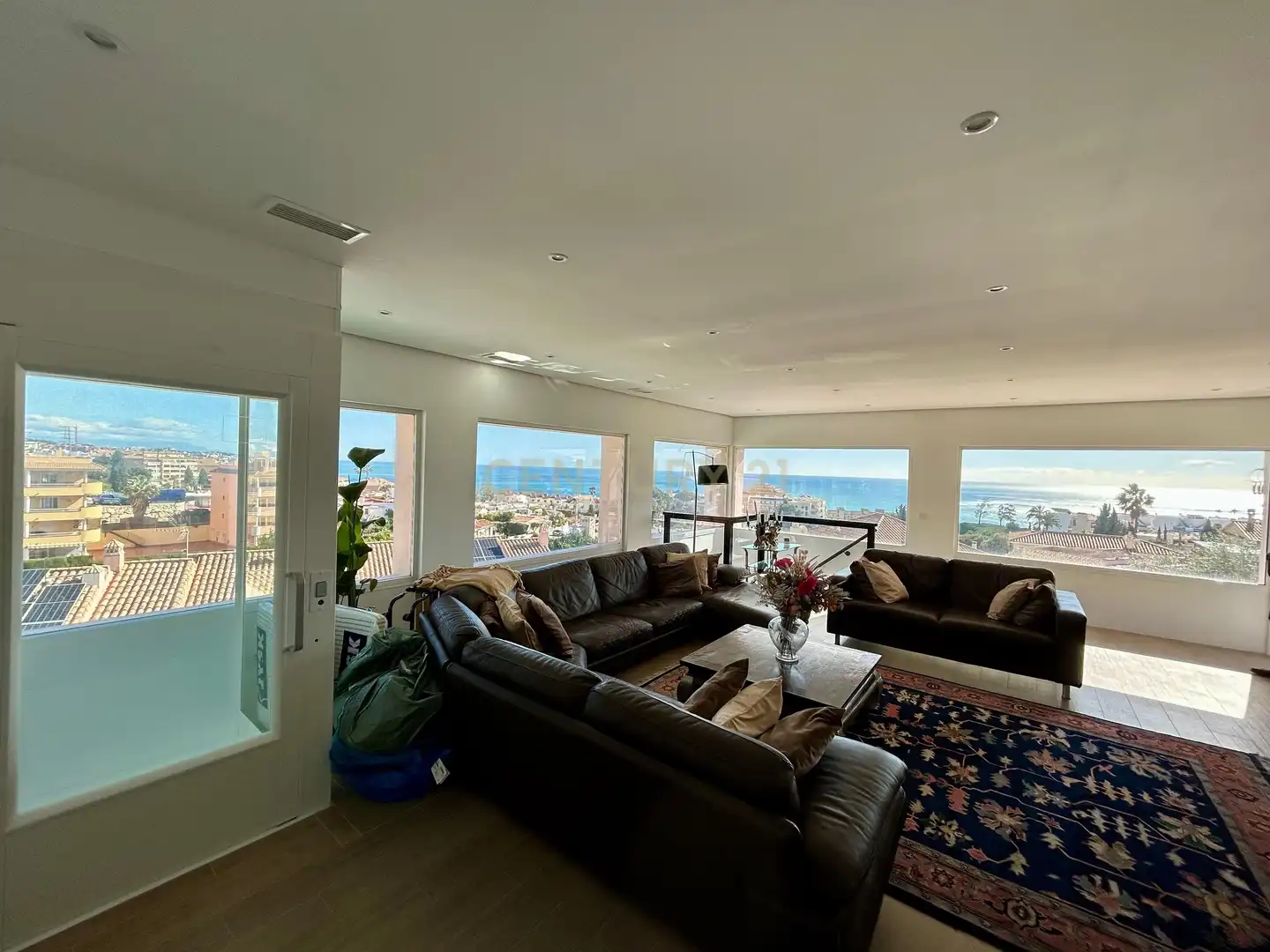 Living room of Houses for sale in Fuengirola  with Jacuzzi and Sauna