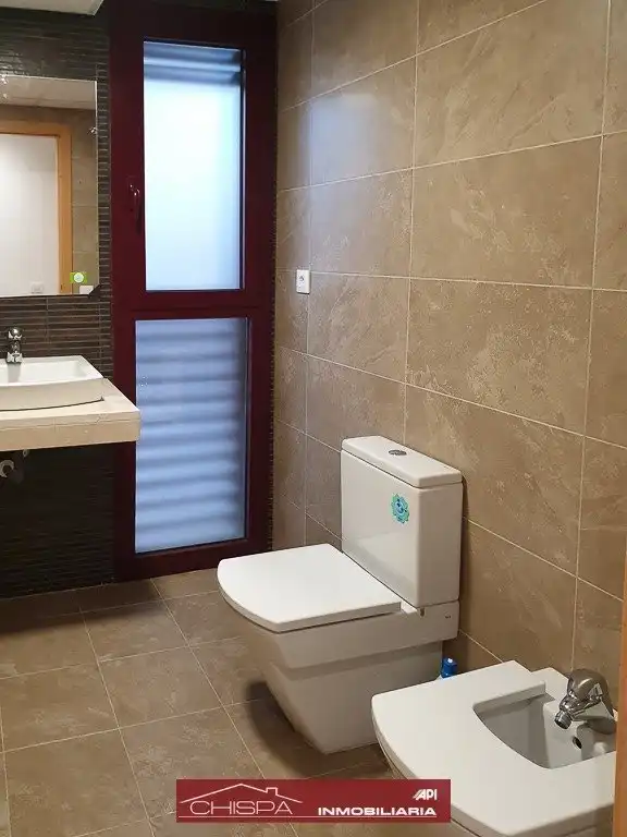 Baño de Piso de alquiler en Náquera con Piscina comunitaria