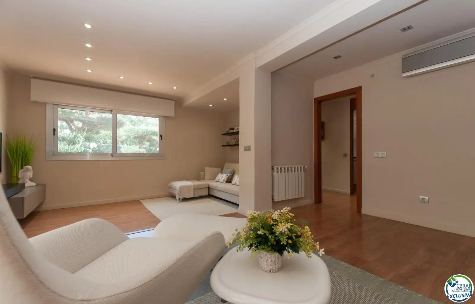 Sala d'estar de Casa o xalet en venda en Roses amb Aire condicionat