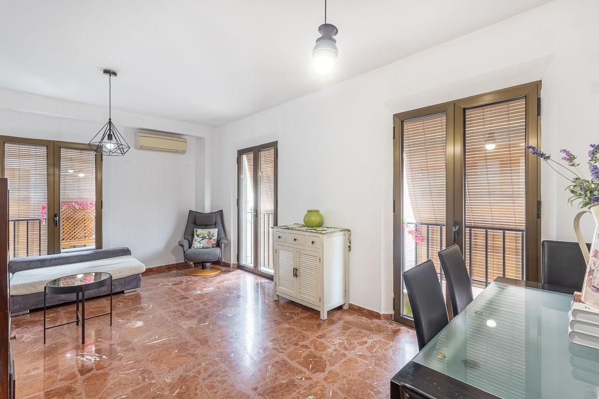 Exterior view of Flat for sale in  Granada Capital  with Air Conditioner and Balcony