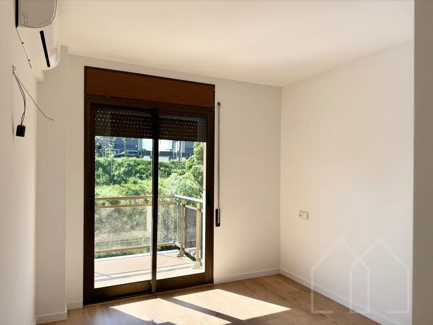 Dormitori de Pis en venda en Girona amb Aire condicionat, Calefacció i Terrassa