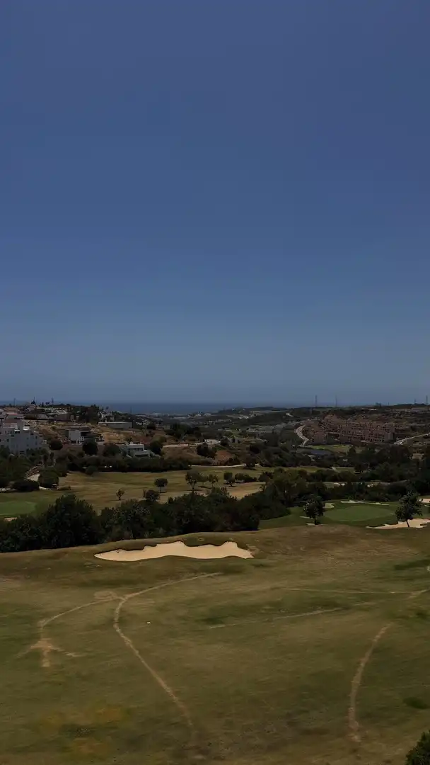 Vista exterior de Ático en venta en Estepona con Aire acondicionado, Calefacción y Terraza