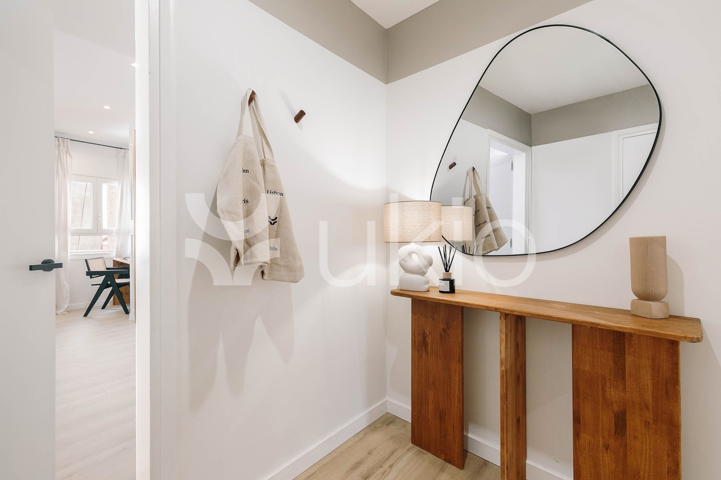 Apartament de lloguer en  Barcelona Capital amb Aire condicionat, Moblat i Forn