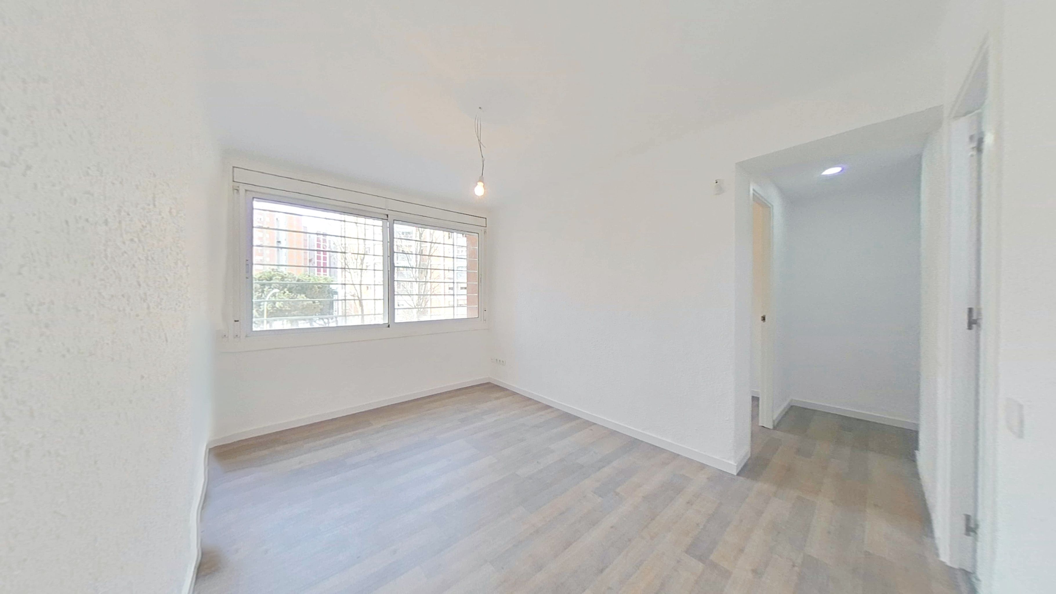 Habitación de Piso en venta en Cornellà de Llobregat con Horno