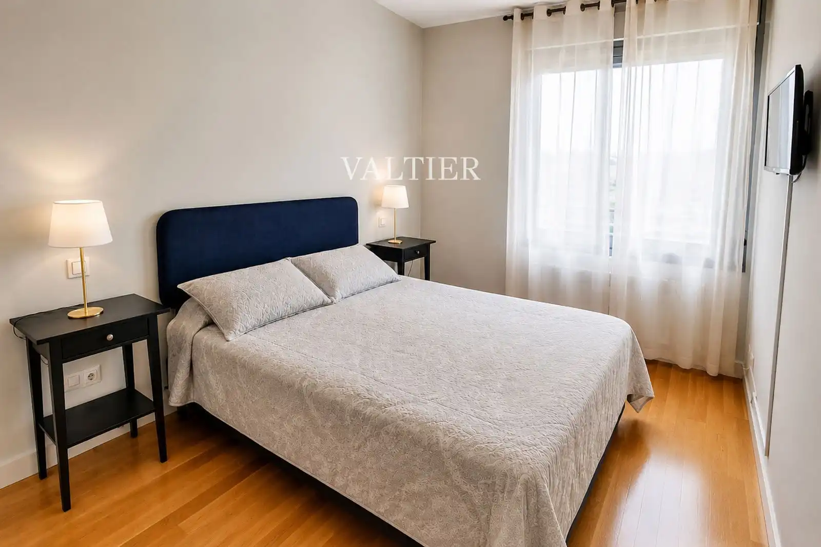 Bedroom of Flat for rent in Madrid  with Air Conditioner, Terrace and Storage room