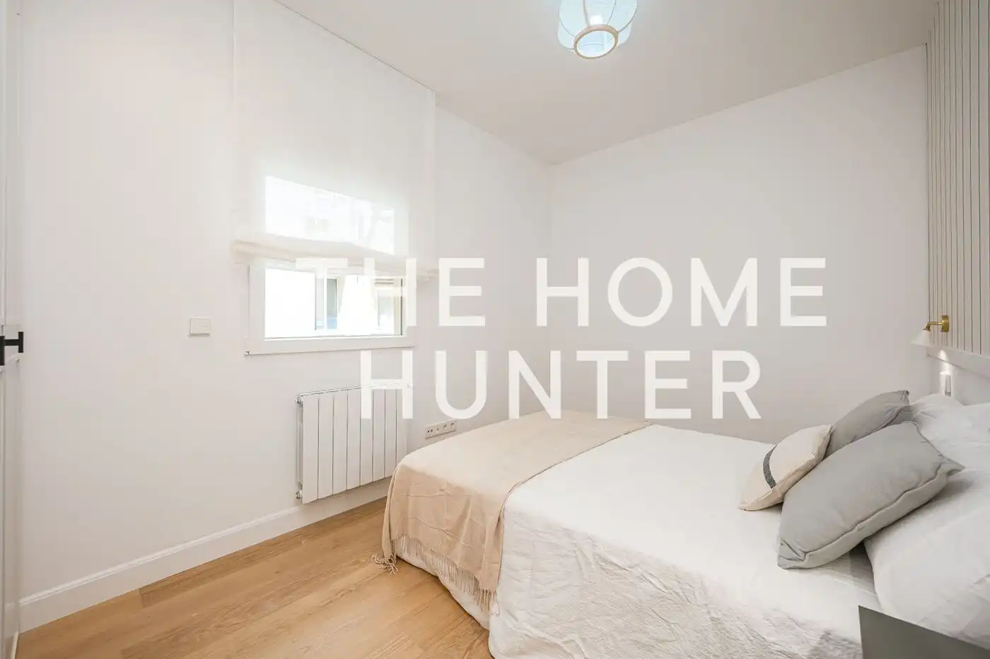 Bedroom of Flat for sale in Madrid  with Air Conditioner, Heating and Furnished