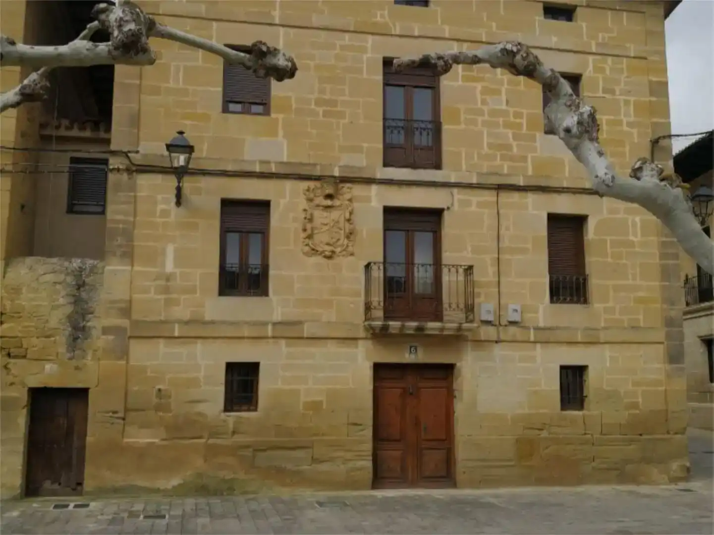 Vista exterior de Pis en venda en Cuzcurrita de Río Tirón amb Balcó
