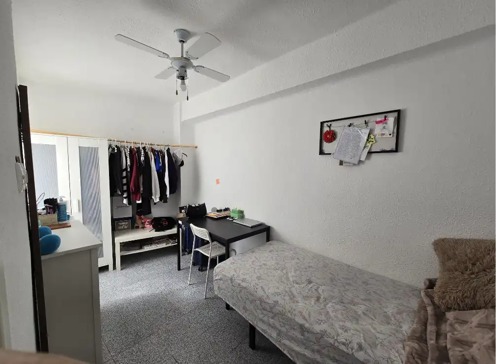 Bedroom of Flat for sale in Valencia  with Internet
