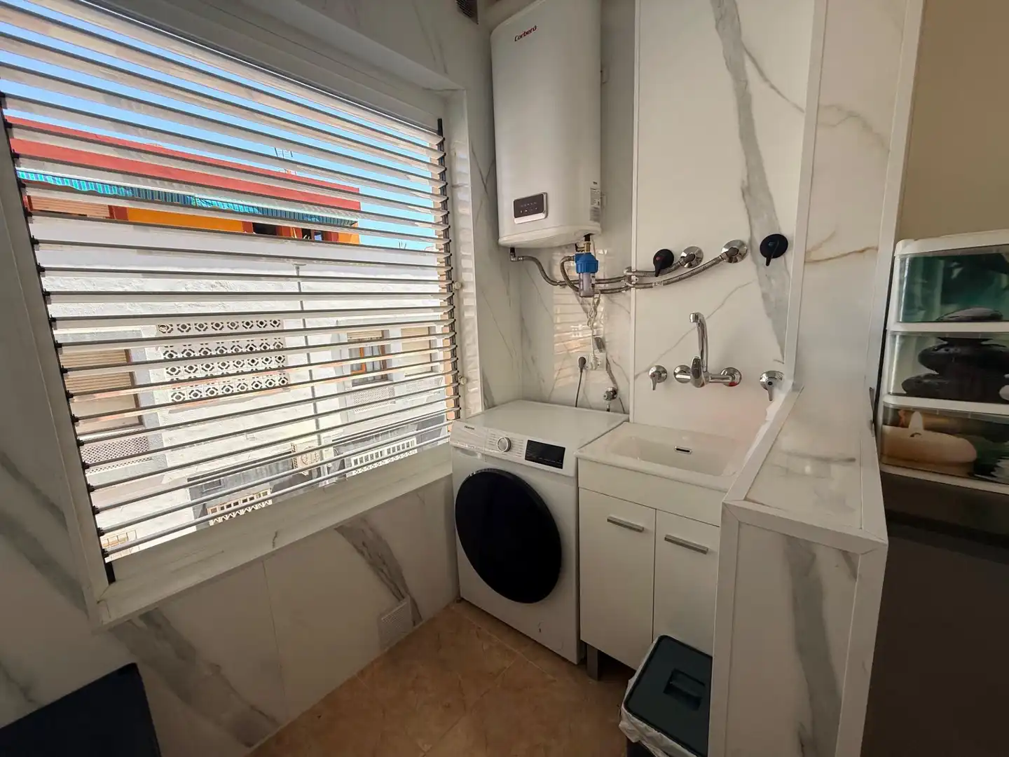 Baño de Piso en venta en Roquetas de Mar con Amueblado