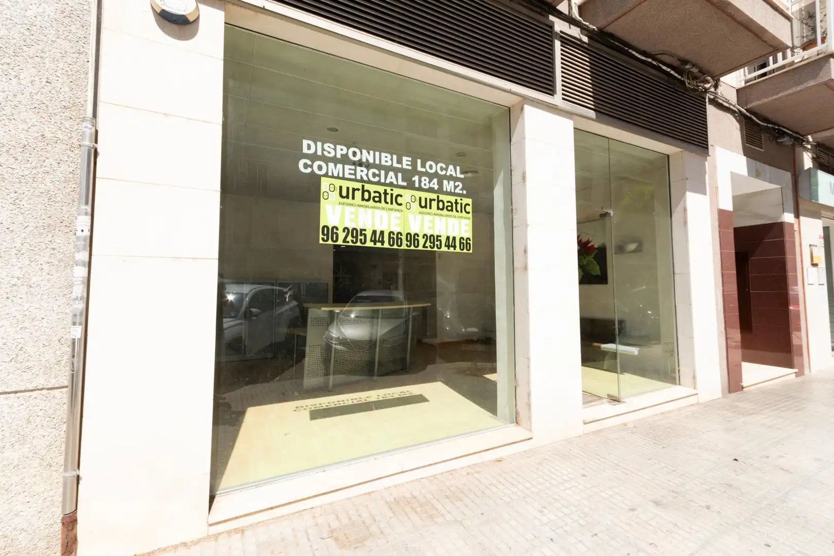 Business premises to rent in Calle Ciutat de Barcelona 3