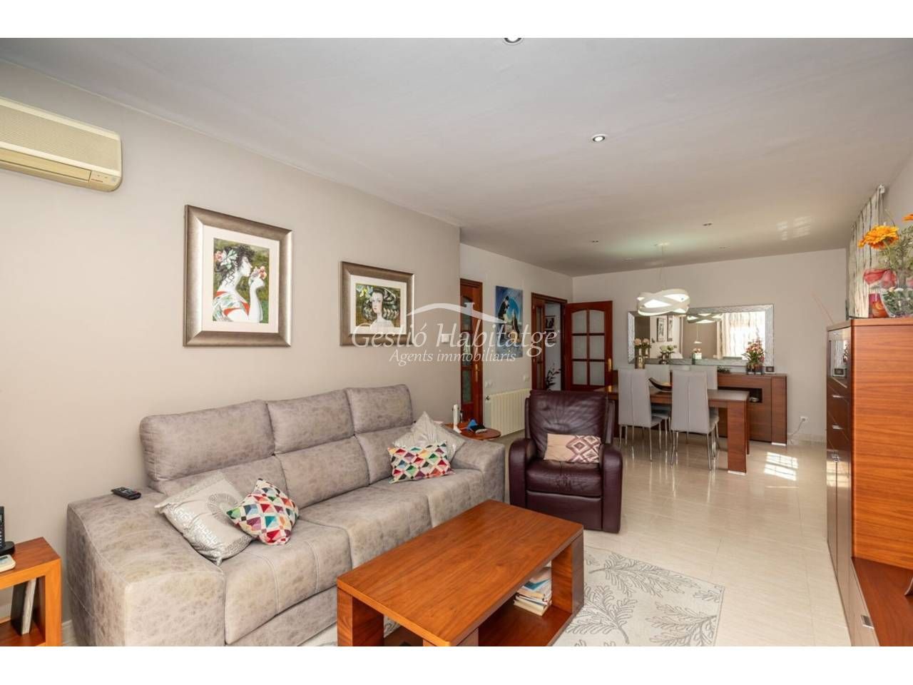 Living room of House or chalet for sale in Les Franqueses del Vallès  with Air Conditioner, Heating and Terrace