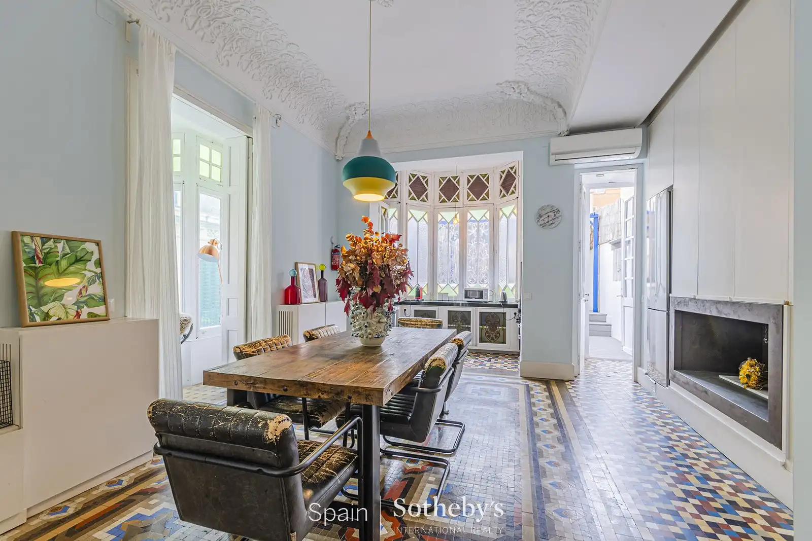 Menjador de Apartament en venda en Barcelona amb Aire condicionat, Calefacció i Terrassa