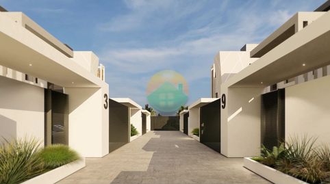 Villa de lujo en urbanización frente al Mar