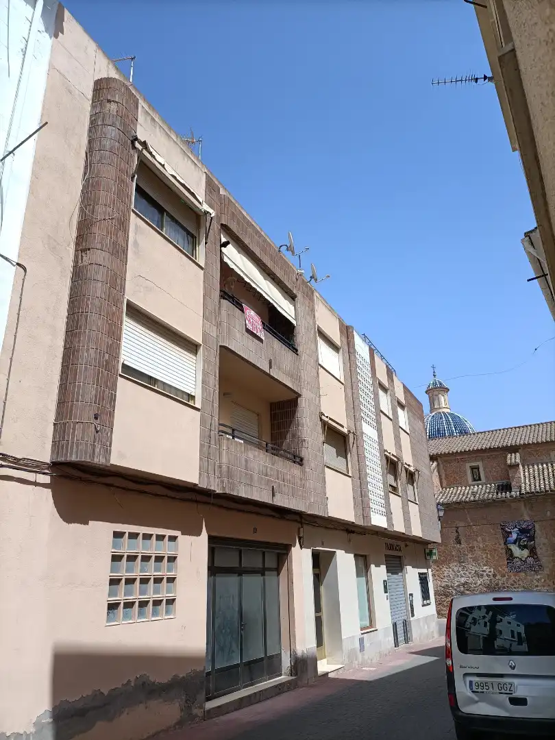 Exterior view of Flat for sale in Castellnovo  with Terrace, Furnished and Balcony