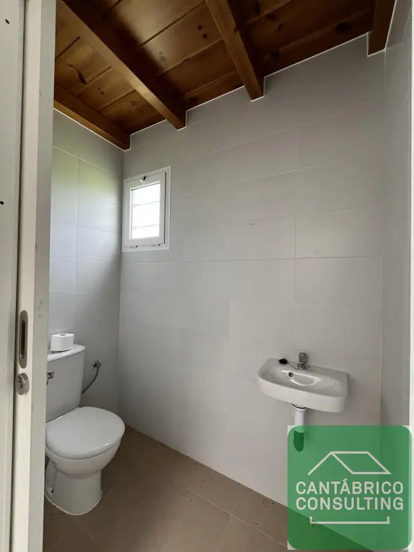 Badezimmer von Fabrikhallen zur Miete in Tapia de Casariego