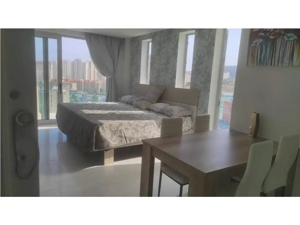 Habitación de Apartamento en venta en Finestrat con Jardín privado y Piscina
