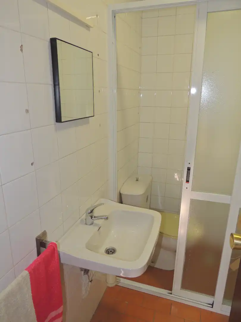 Business premises for sale in Calle del Cardenal González de Mendoza, imagen 5