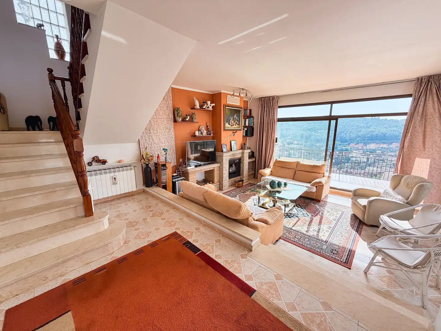 Sala d'estar de Casa o xalet en venda en Vallirana amb Aire condicionat, Calefacció i Terrassa