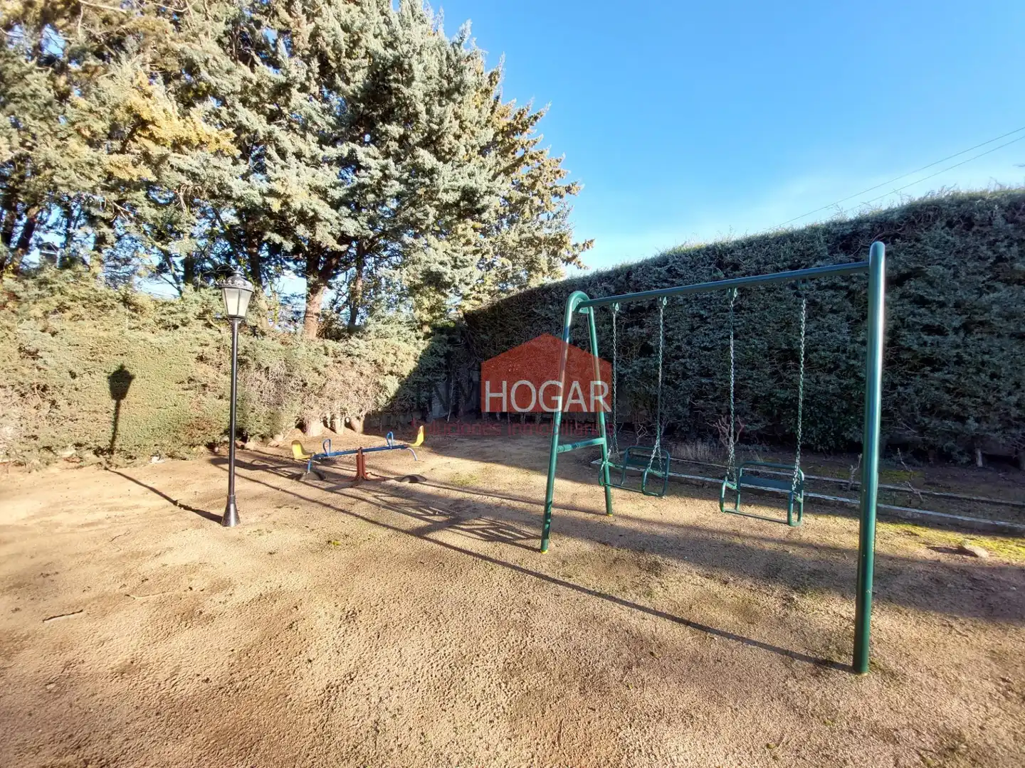 Aparcament de Casa o xalet en venda en Ávila amb Calefacció, Jardí privat i Traster