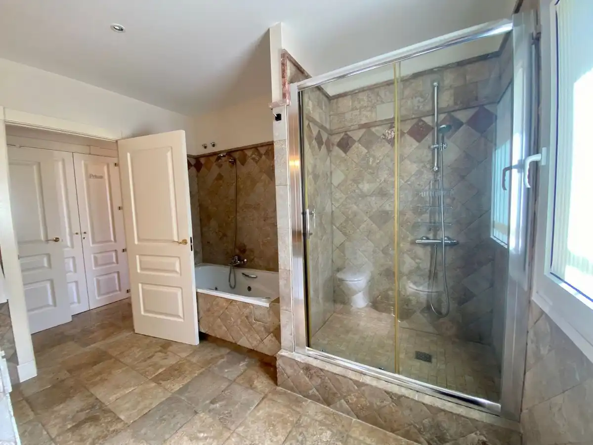 Badezimmer von Wohnung zum Verkauf in Marbella mit Terrasse