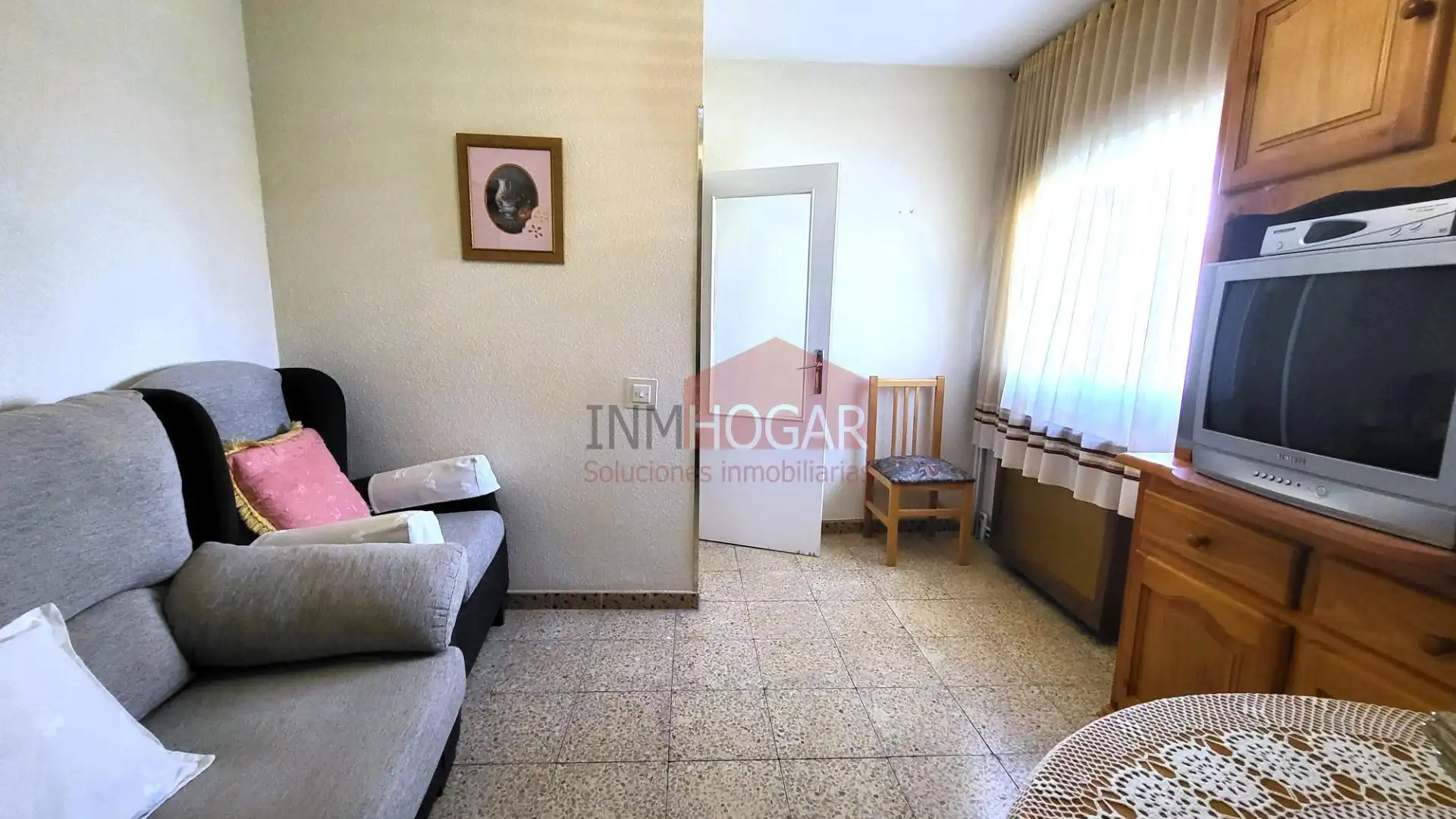 Living room of Flat for sale in Navalmoral  with Terrace, Storage room and Furnished