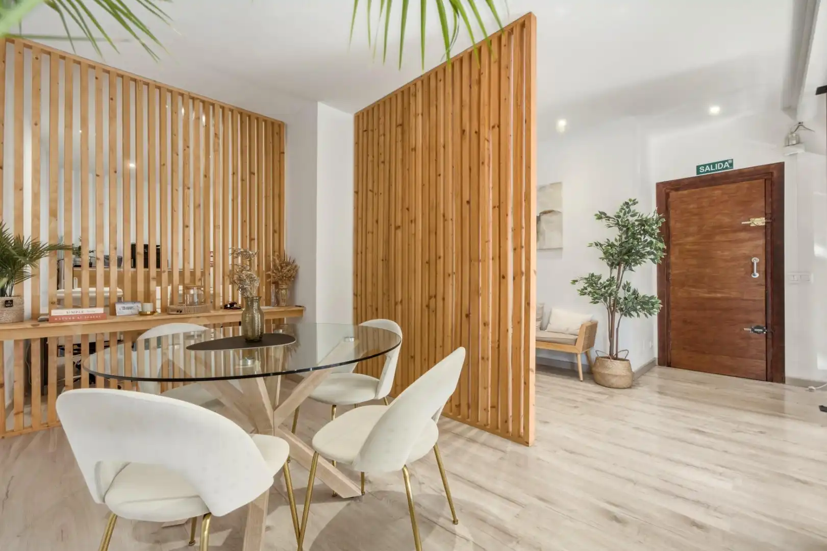 Business premises for sale in Calle de les Mestres d'Aixa, imagen 2