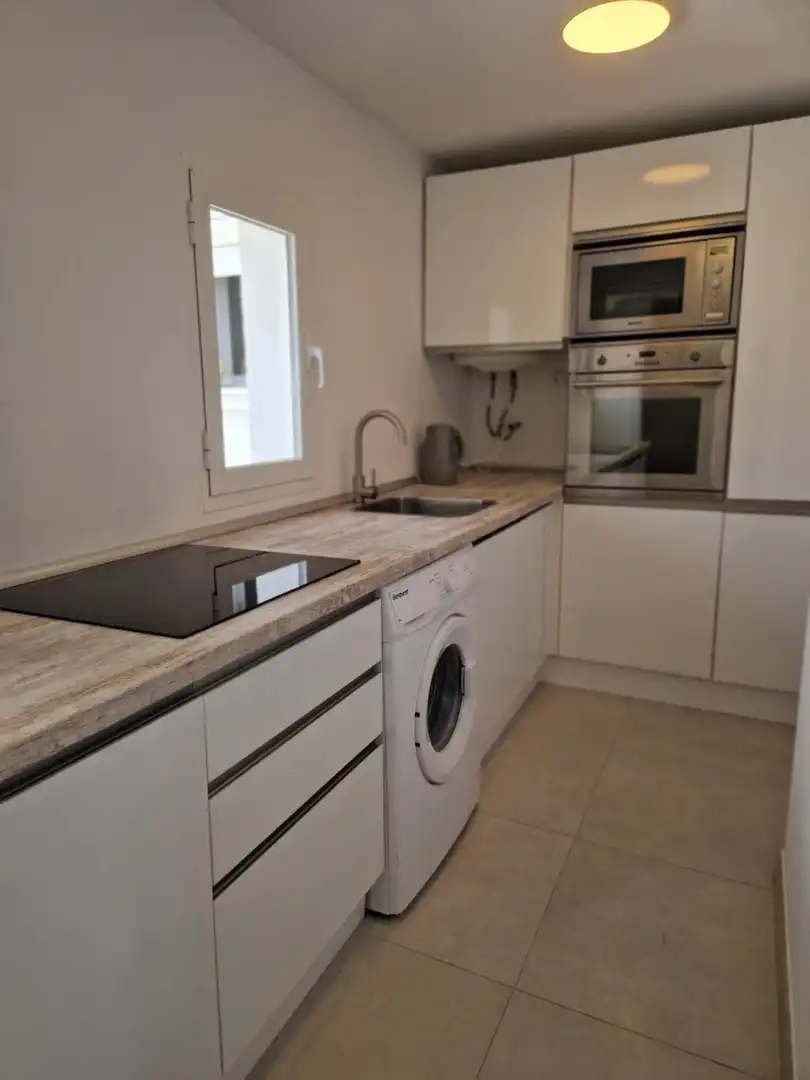 Piso con ascensor en venta en Estepona - Estepona,Centro,Avenida Juan Carlos I, imagen 7