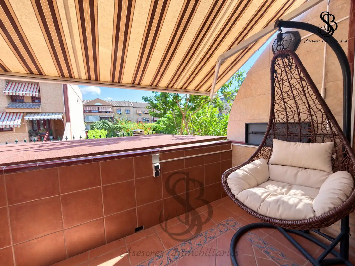 Casa pareada con piscina en venta en Carrer la Maigmona, imagen 7
