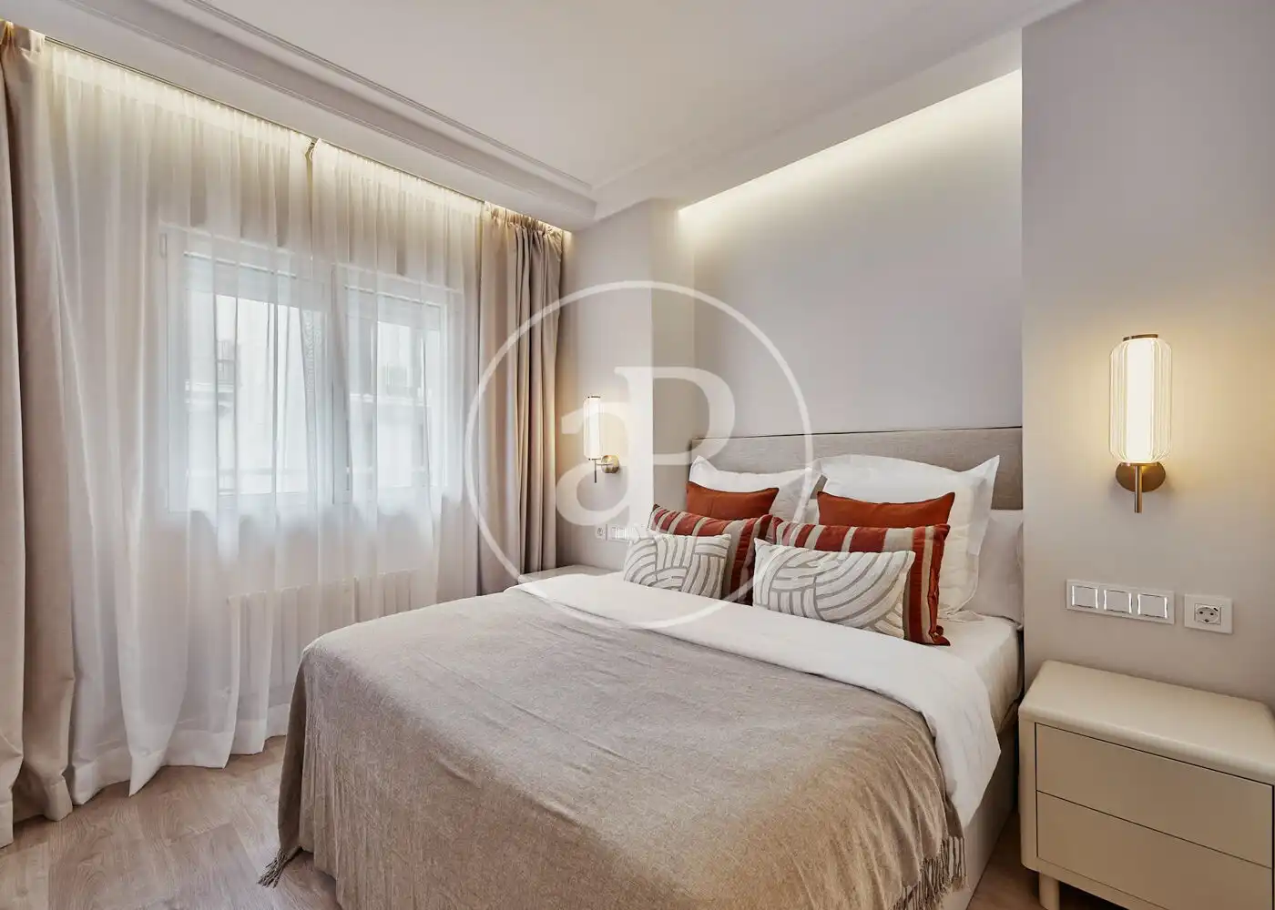 Bedroom of Flat for sale in Madrid  with Air Conditioner, Heating and Terrace