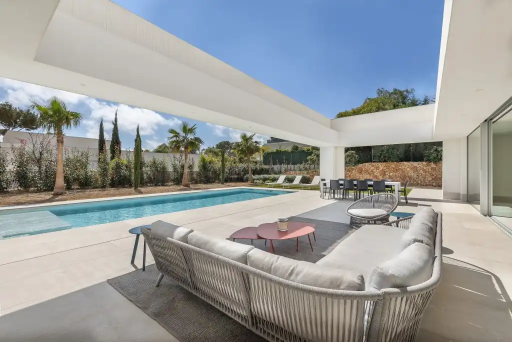 Terrace of Houses for sale in Calvià  with Air Conditioner, Heating and Private garden