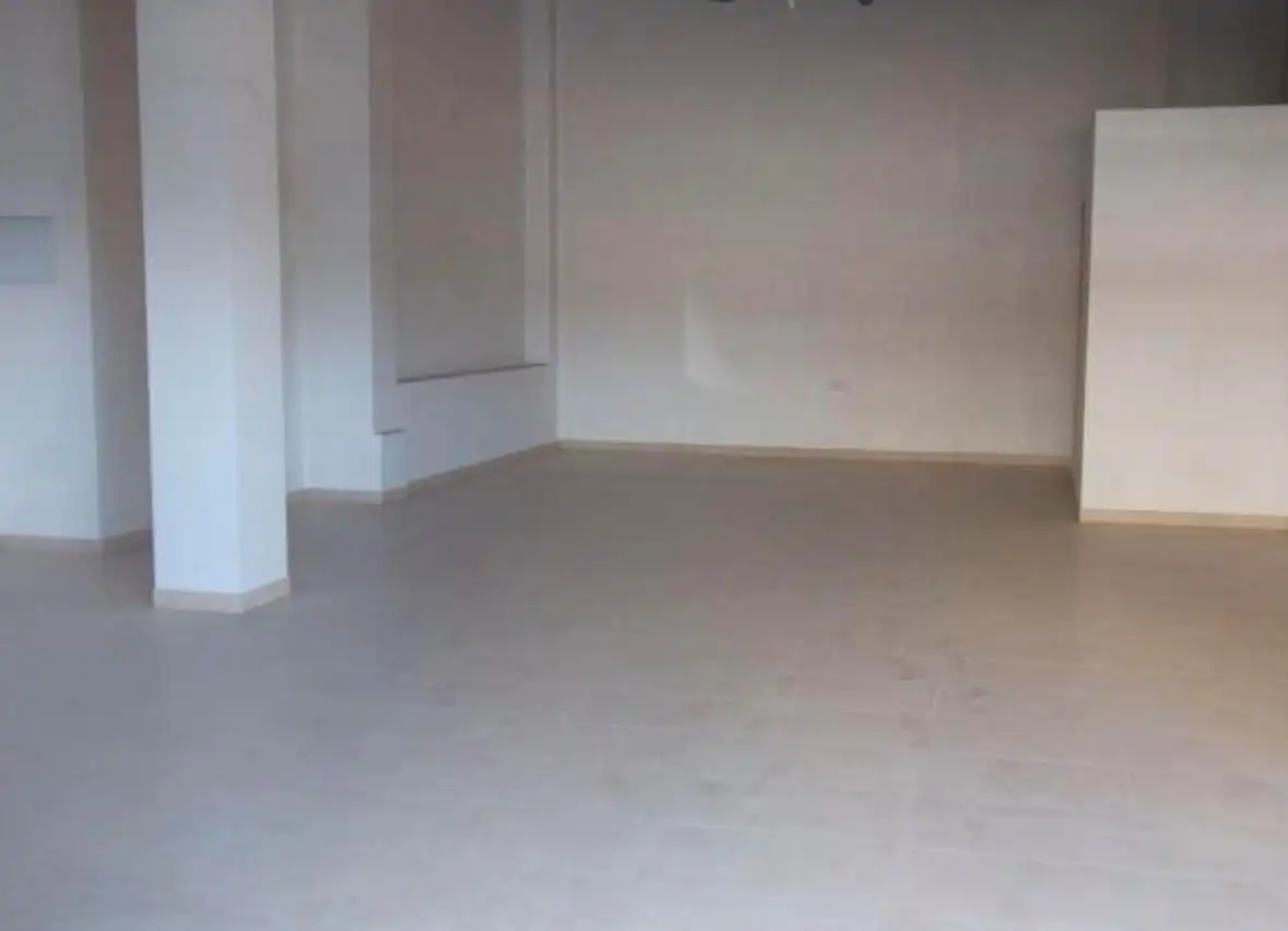 Local comercial en venta en Guadix, imagen 2
