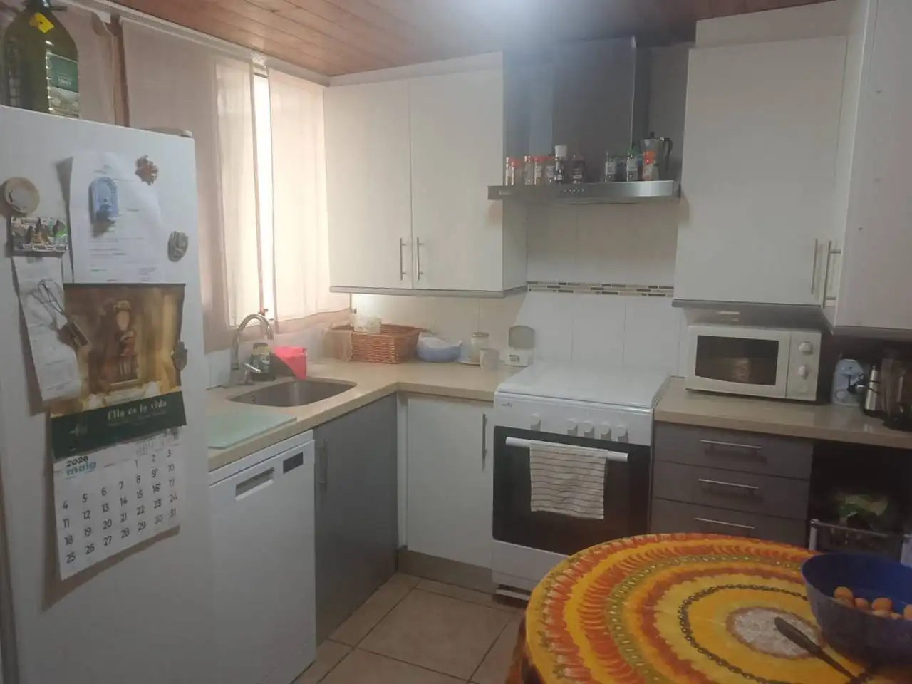Cuina de Casa adosada en venda en Oliva amb Aire condicionat, Calefacció i Jardí privat