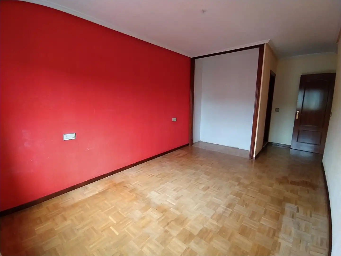 Piso en venta en Avilés con Calefacción, Parquet y Terraza