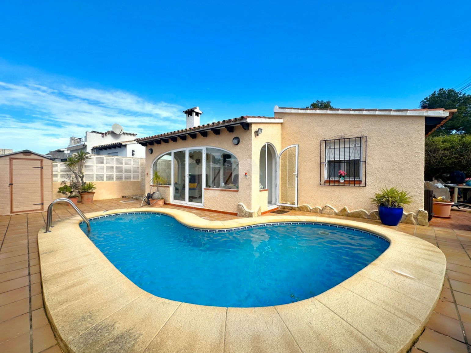 Piscina de Casa o chalet en venta en Moraira con Aire acondicionado, Calefacción y Jardín privado